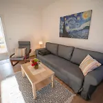 Haus Unterm Mammutbaum - Elberadweg Apartman *