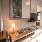 Haus Unterm Mammutbaum - Elberadweg *