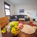 Apartman Haus Unterm Mammutbaum - Elberadweg *