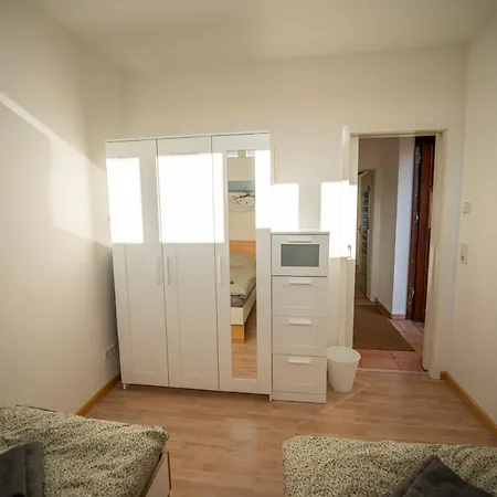 公寓 Haus Unterm Mammutbaum - Elberadweg *