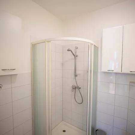 Haus Unterm Mammutbaum - Elberadweg *