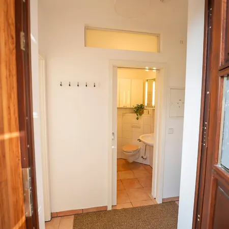 Haus Unterm Mammutbaum - Elberadweg * 马格德堡