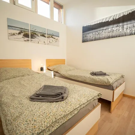 Haus Unterm Mammutbaum - Elberadweg