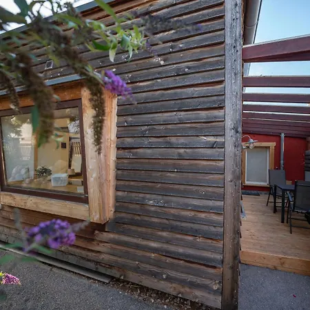 Haus Unterm Mammutbaum - Elberadweg * Maagdenburg