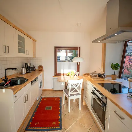 Haus Unterm Mammutbaum - Elberadweg