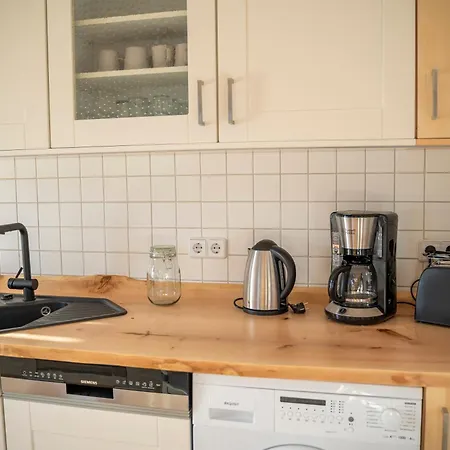 Haus Unterm Mammutbaum - Elberadweg 아파트