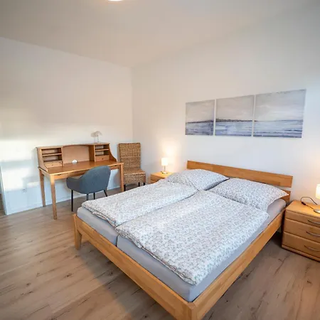 Haus Unterm Mammutbaum - Elberadweg Apartman Magdeburg
