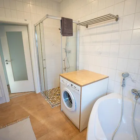 Haus Unterm Mammutbaum - Elberadweg *