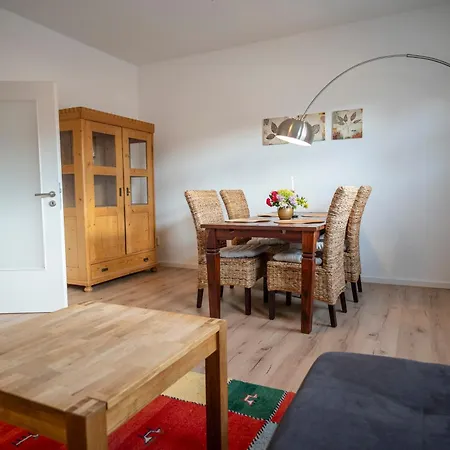 公寓 Haus Unterm Mammutbaum - Elberadweg *