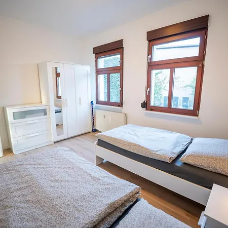 Haus Unterm Mammutbaum - Elberadweg *