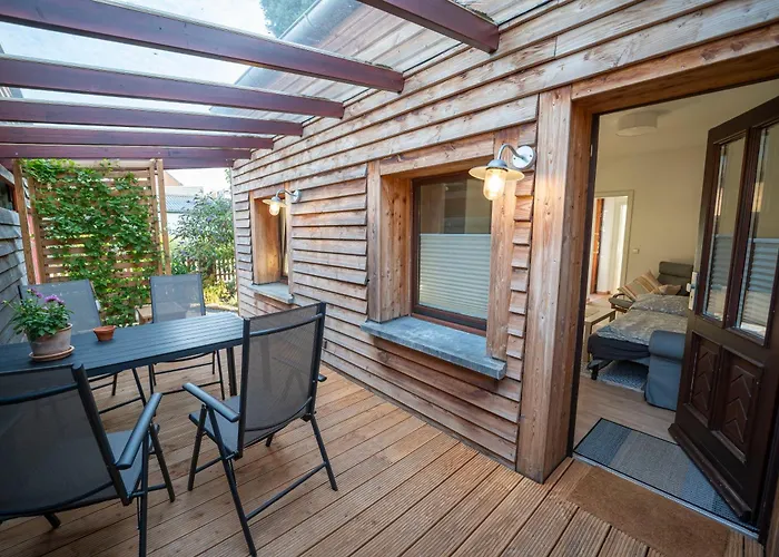 Haus Unterm Mammutbaum - Elberadweg Appartement *