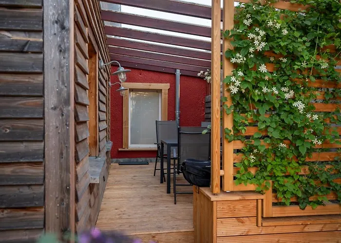 Haus Unterm Mammutbaum - Elberadweg Appartamento Magdeburgo