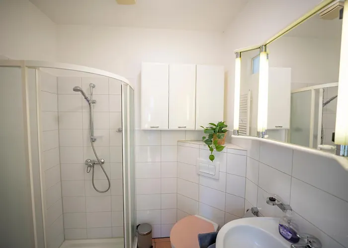 Haus Unterm Mammutbaum - Elberadweg Appartamento