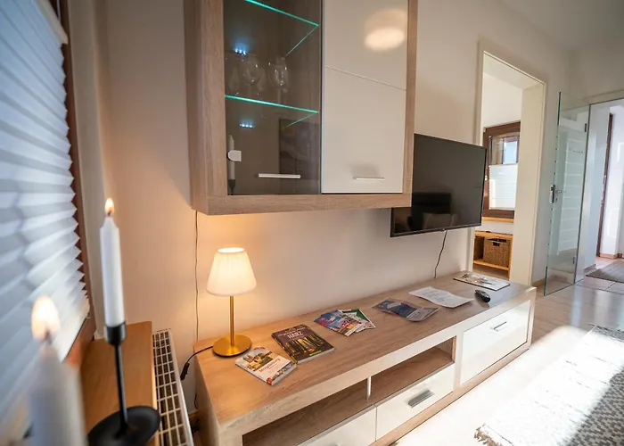 Haus Unterm Mammutbaum - Elberadweg *