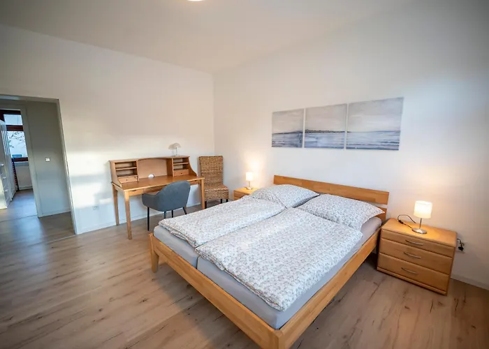 Haus Unterm Mammutbaum - Elberadweg Appartamento Magdeburgo